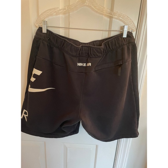 NIKE AIR BLACK ATHLETIC MESH SHORTS XXL - Picture 2 of 5